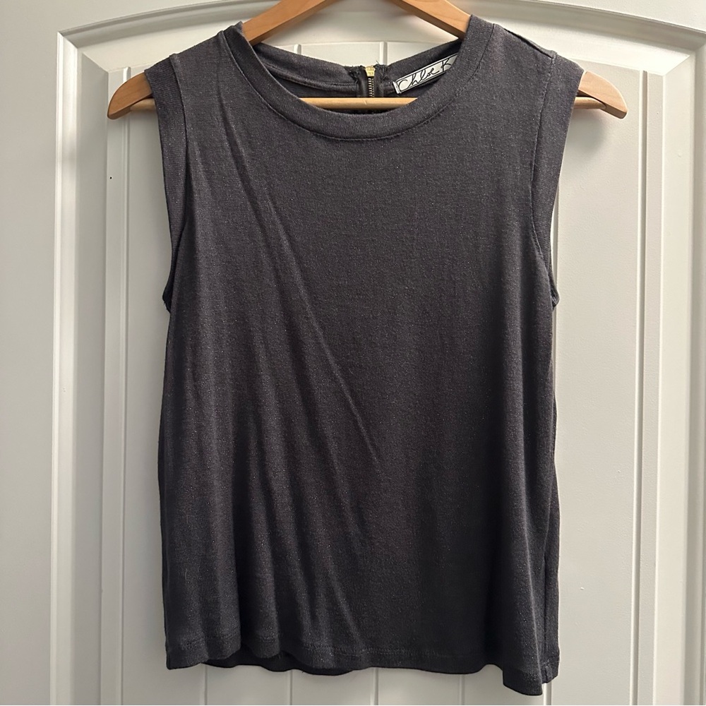 Super soft gray sweater vest top. Subtle gold fleck!